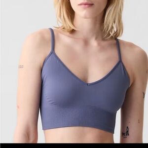 NWT Gap Body Seamless Plunge Bralette
